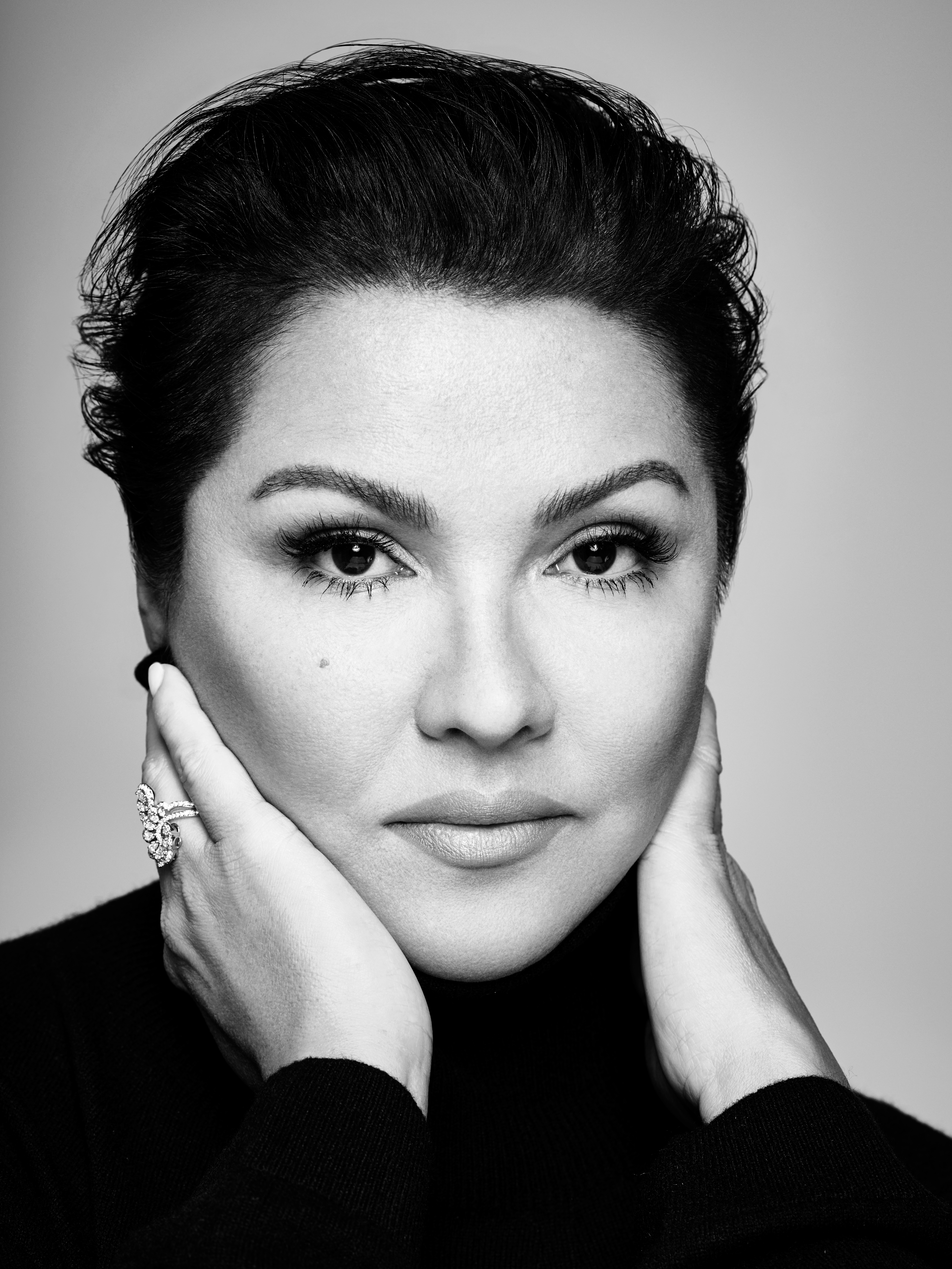 Anna-Netrebko-Official-Portrait-Photo-©-2023-Olga-Rubio-Dalmau-bw